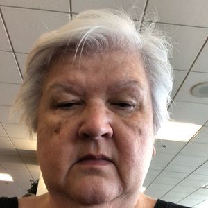 Meet your Posher, Deborah